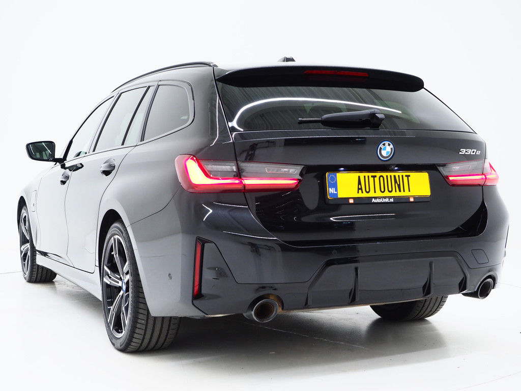 BMW 3 Serie Touring 330e M-Sport Pro LCI 44