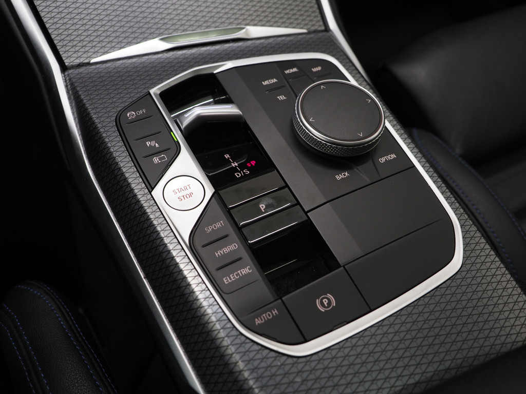 BMW 3 Serie Touring 330e M-Sport Pro LCI 78