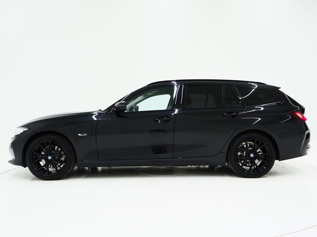 BMW 3 Serie Touring 320e LCI Shadow Line 1