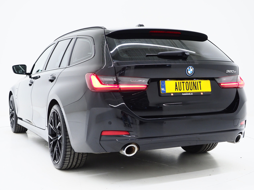 BMW 3 Serie Touring 320e LCI Shadow Line 2
