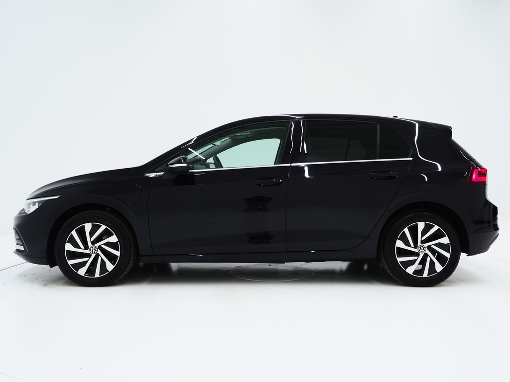 Volkswagen Golf 1.4 eHybrid Style 204PK 1