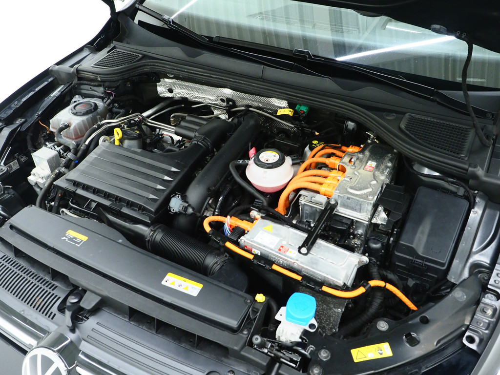 Volkswagen Golf 1.4 eHybrid Style 204PK 6