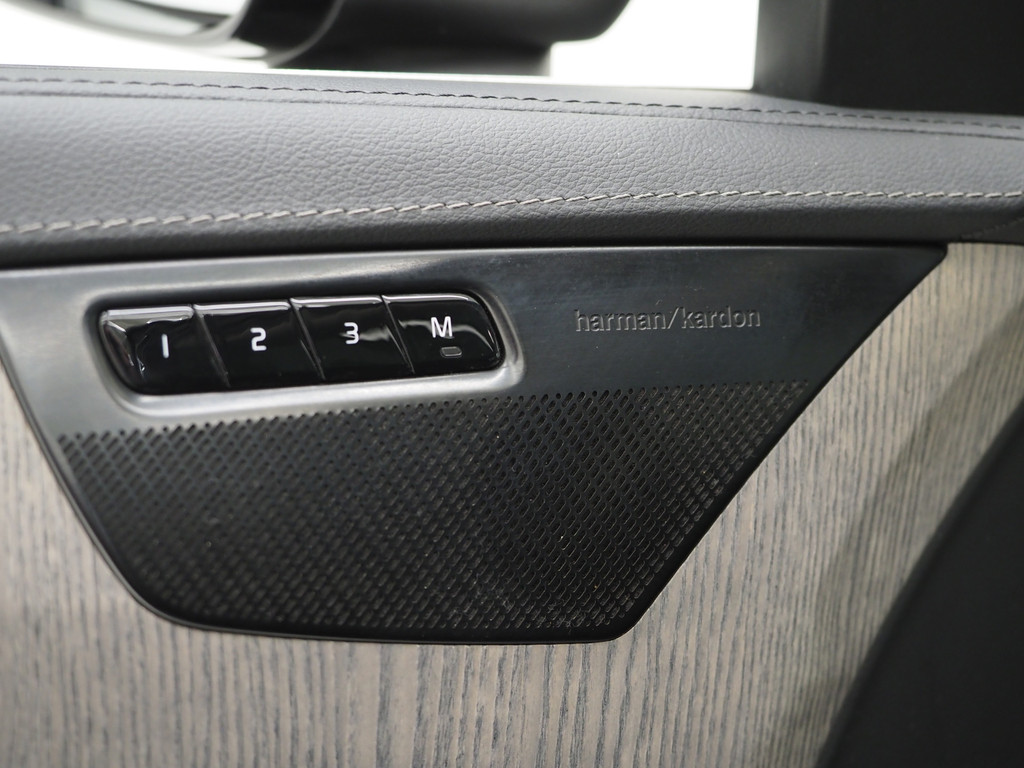 Volvo XC90 2.0 T8 Recharge AWD Ultimate 7P Long Range 18