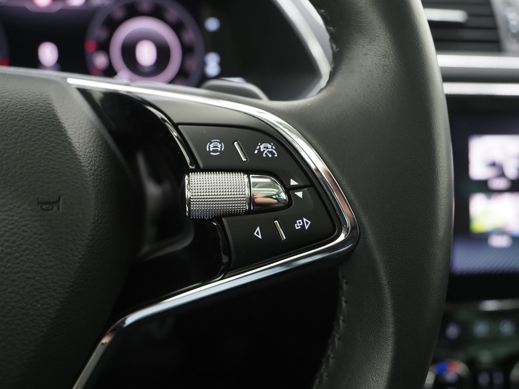 Škoda Superb Combi 1.4 TSI iV Laurin & Klement 25