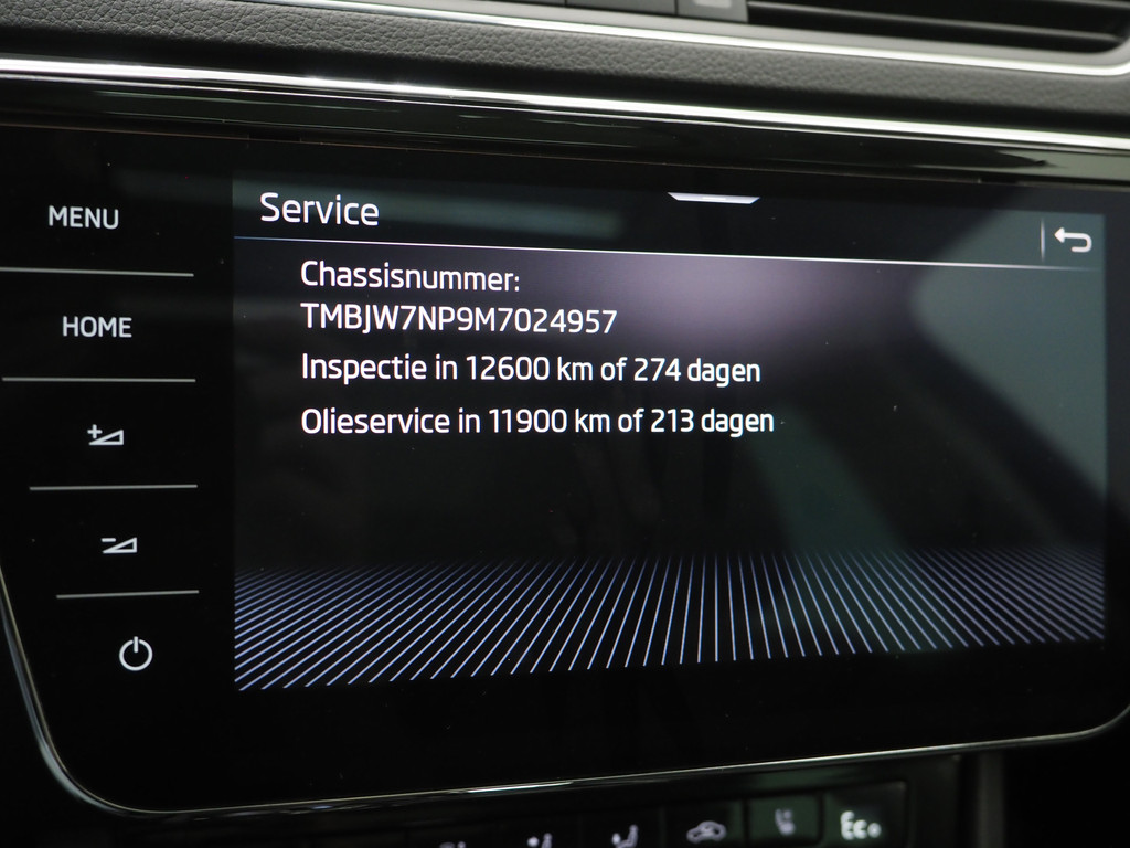 Škoda Superb Combi 1.4 TSI iV Laurin & Klement 31