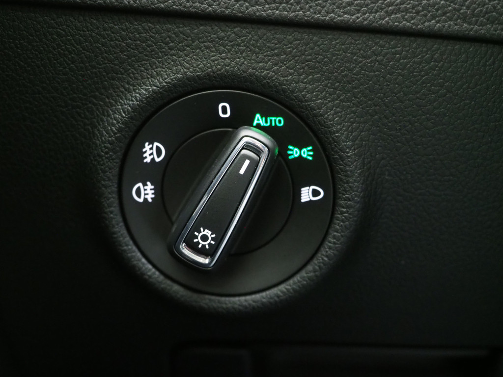 Škoda Superb Combi 1.4 TSI iV Laurin & Klement 67