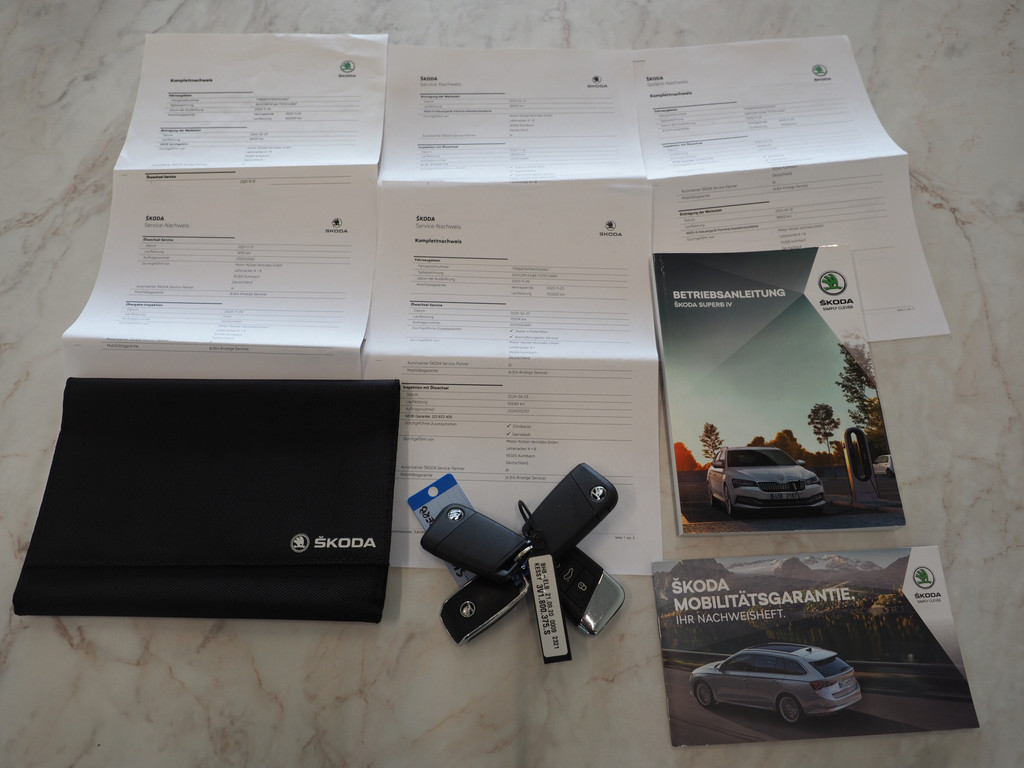 Škoda Superb Combi 1.4 TSI iV Laurin & Klement 7