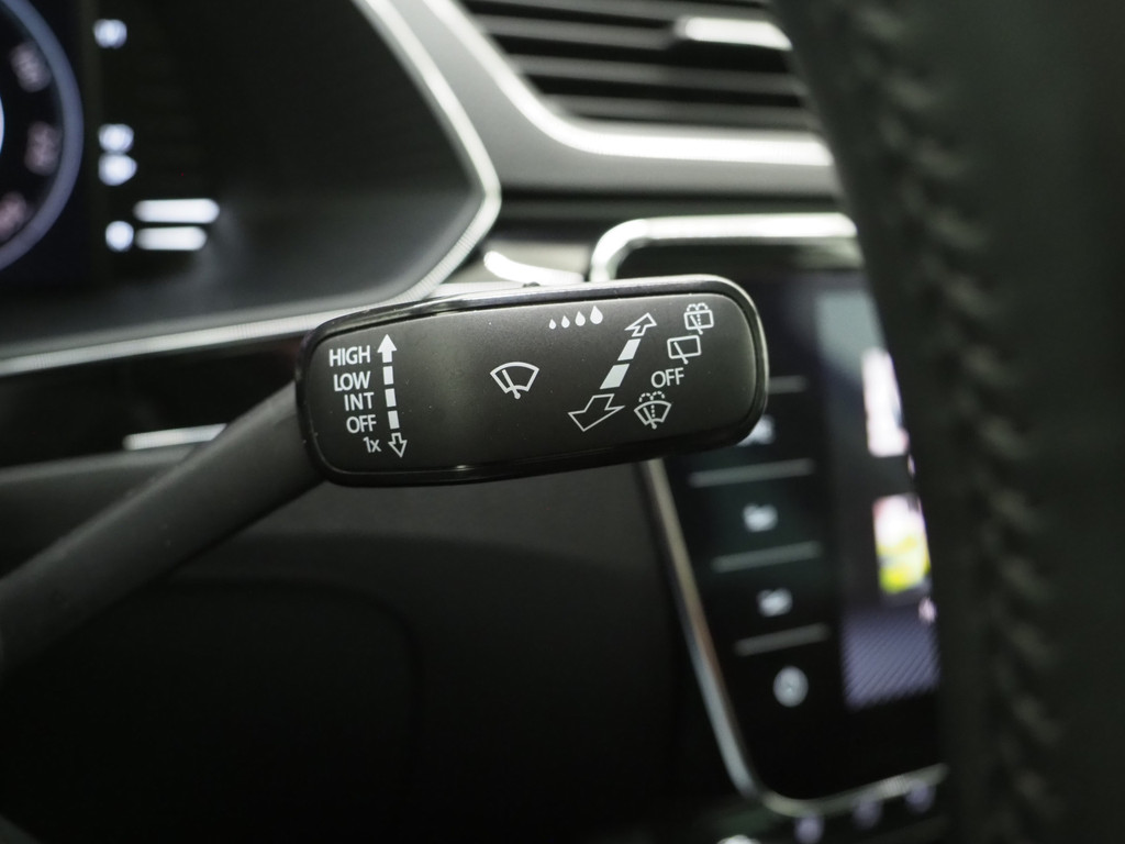 Škoda Superb Combi 1.4 TSI iV Laurin & Klement 72