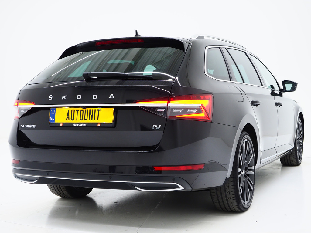 Škoda Superb Combi 1.4 TSI iV Laurin & Klement 8
