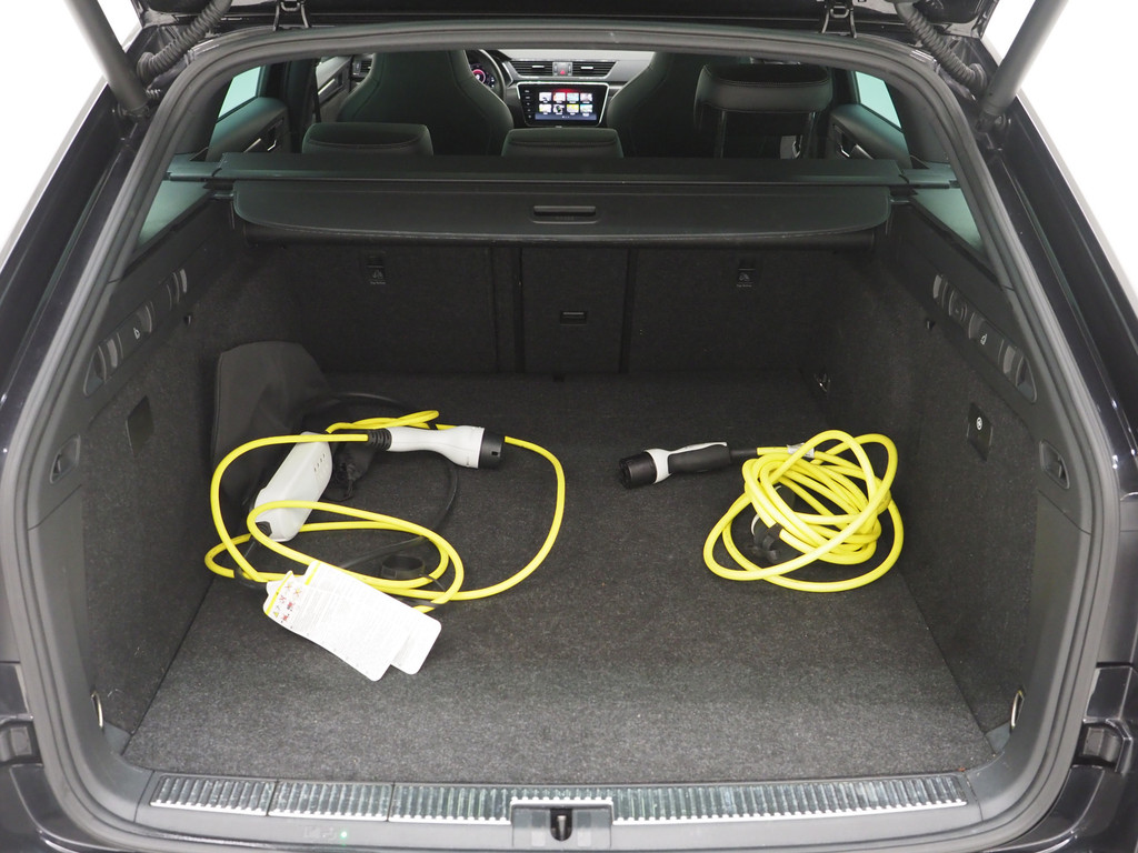 Škoda Superb Combi 1.4 TSI iV Sportline 218PK 86