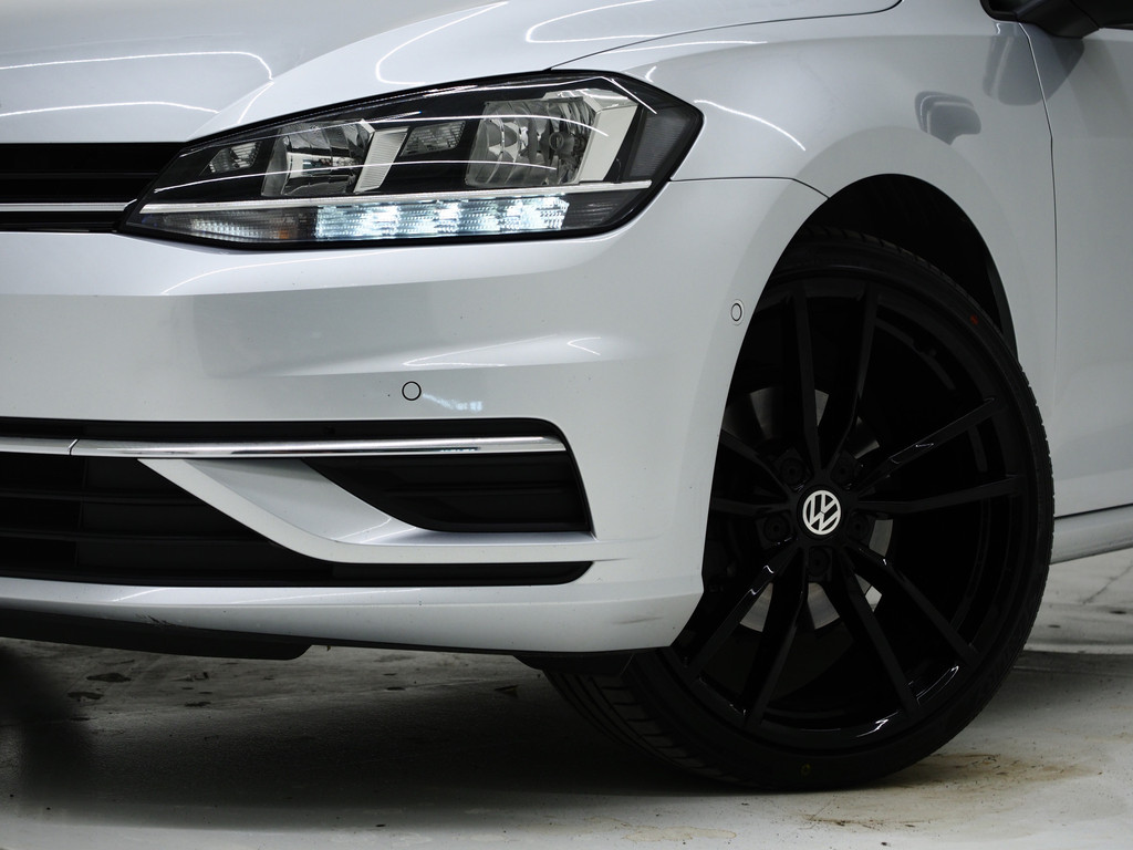 Volkswagen GOLF Variant 1.0 TSI 40