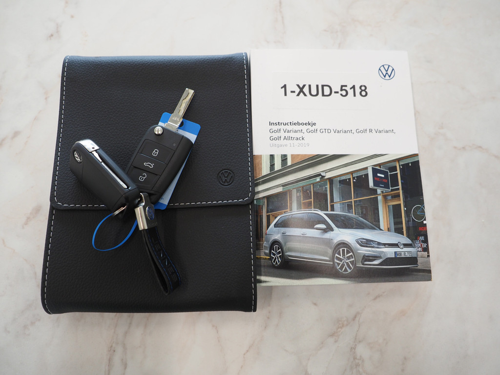 Volkswagen GOLF Variant 1.0 TSI 42