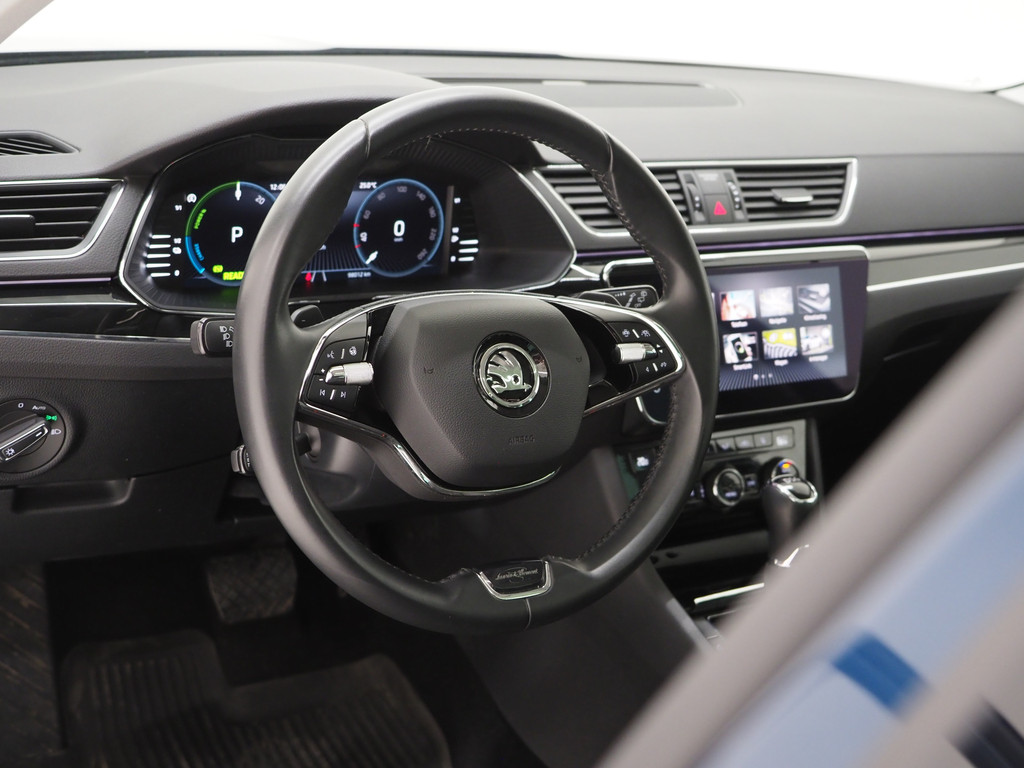 Škoda Superb Combi 1.4 TSI iV Laurin & Klement 17