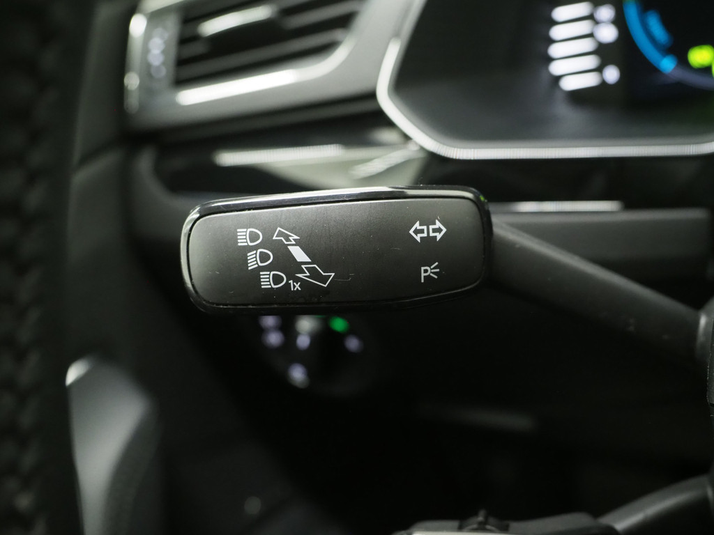 Škoda Superb Combi 1.4 TSI iV Laurin & Klement 22