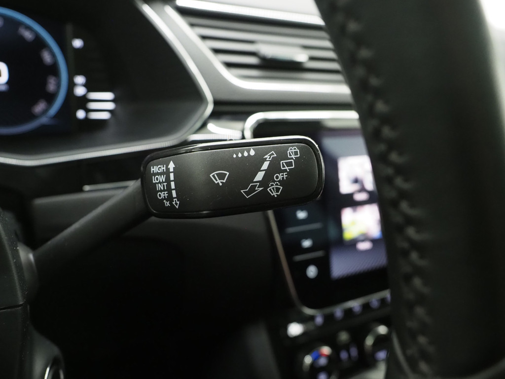 Škoda Superb Combi 1.4 TSI iV Laurin & Klement 73