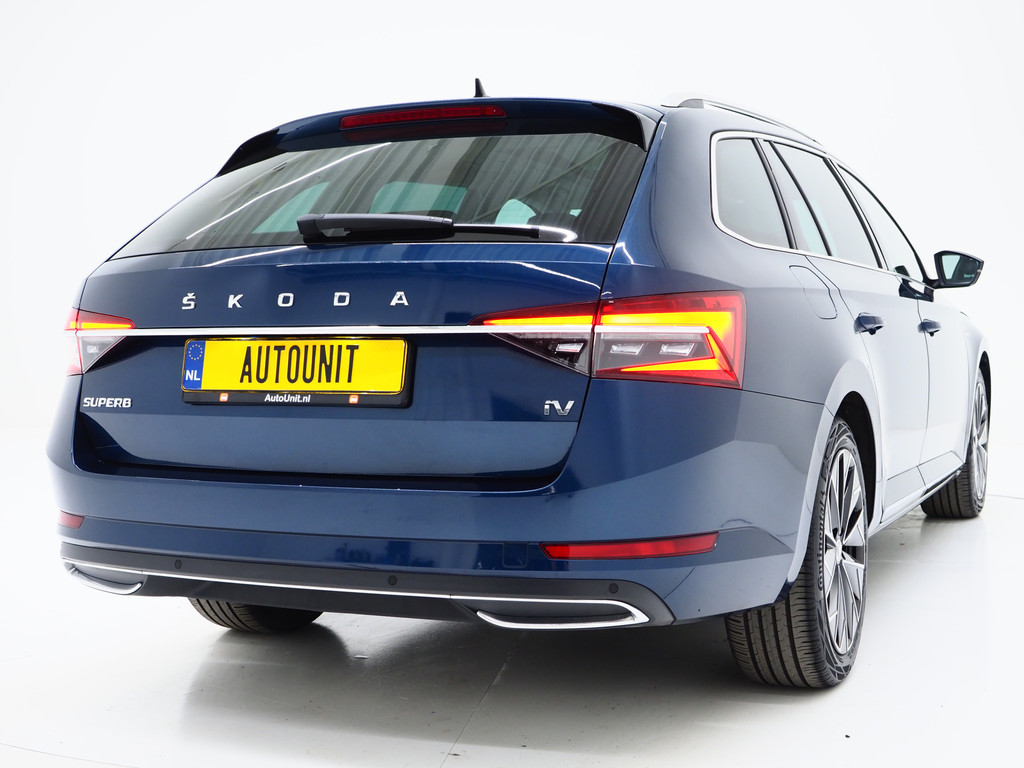 Škoda Superb Combi 1.4 TSI iV Laurin & Klement 8