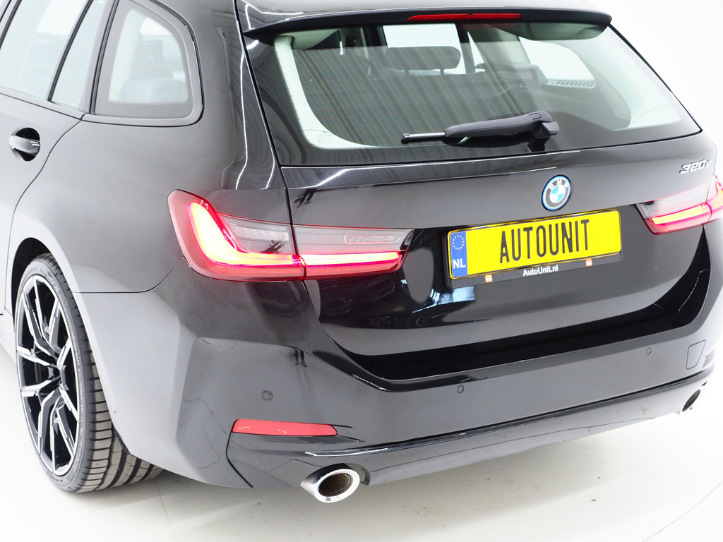 BMW 3 Serie Touring 320e LCI Shadow Line 13