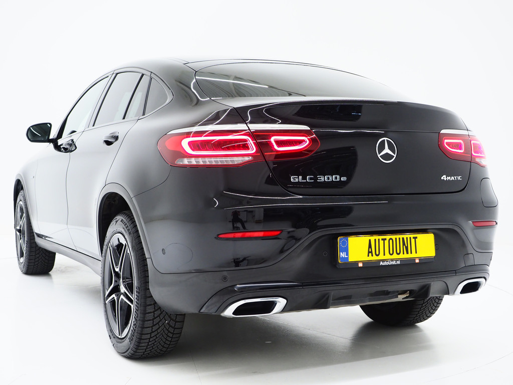 Mercedes-Benz GLC Coupé 300e 4MATIC AMG 2