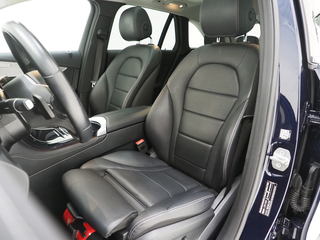 Mercedes-Benz GLC 300e 4MATIC Premium Plus 3