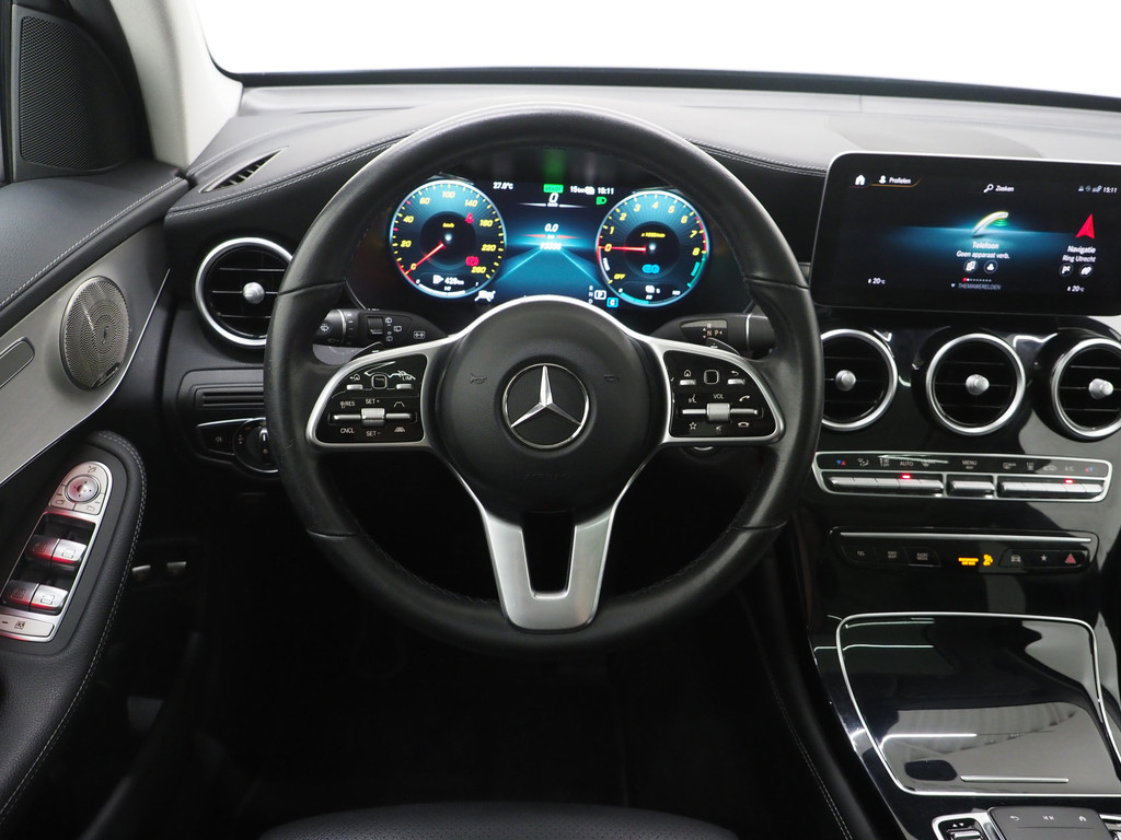 Mercedes-Benz GLC 300e 4MATIC Premium Plus 35
