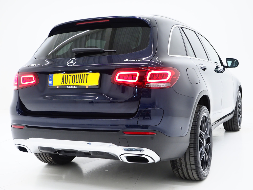 Mercedes-Benz GLC 300e 4MATIC Premium Plus 50