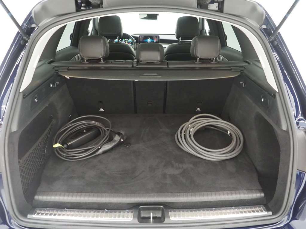 Mercedes-Benz GLC 300e 4MATIC Premium Plus 80