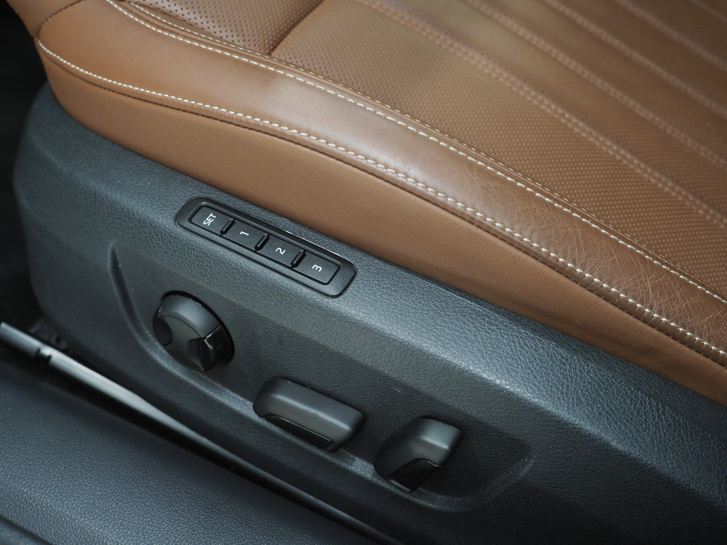 Škoda Superb Combi 1.4 TSI iV Laurin & Klement 20
