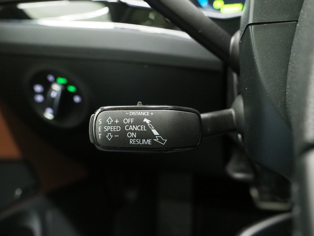 Škoda Superb Combi 1.4 TSI iV Laurin & Klement 68
