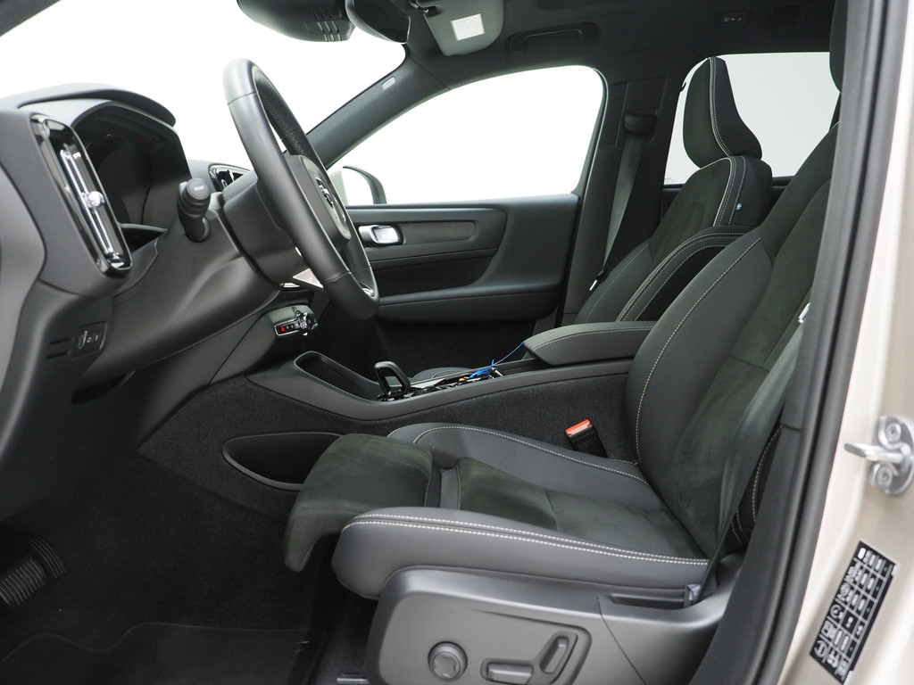 Volvo XC40 1.5 T5 Recharge Ultimate 16