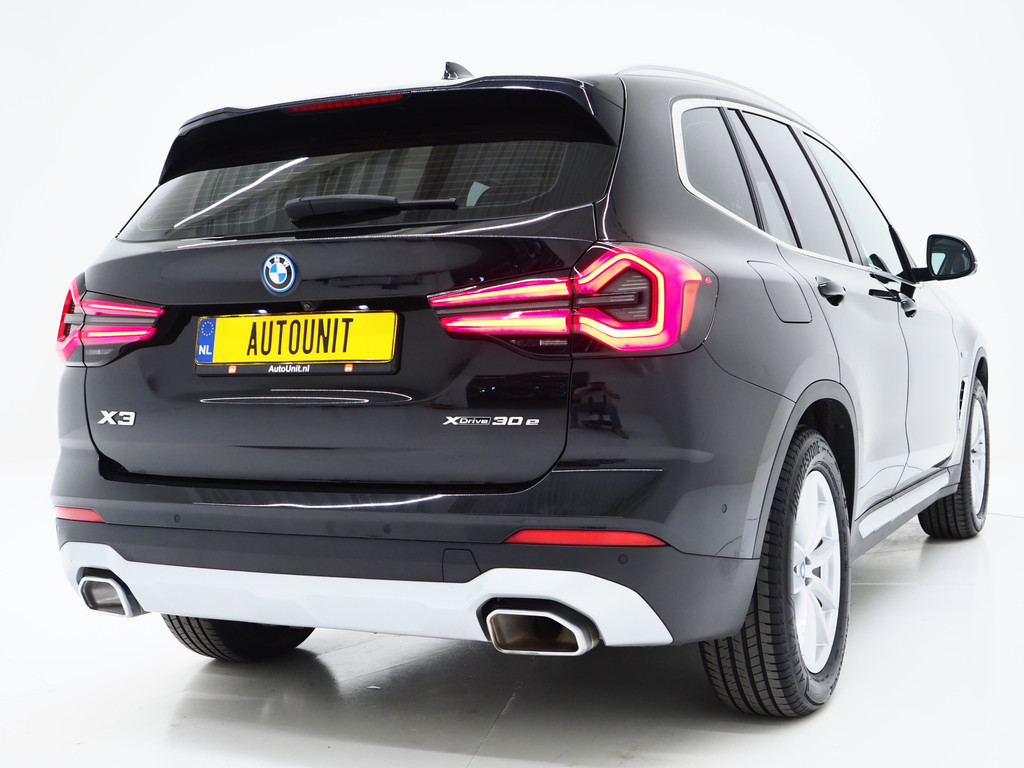 BMW X3 xDrive30e LCI 292PK 44