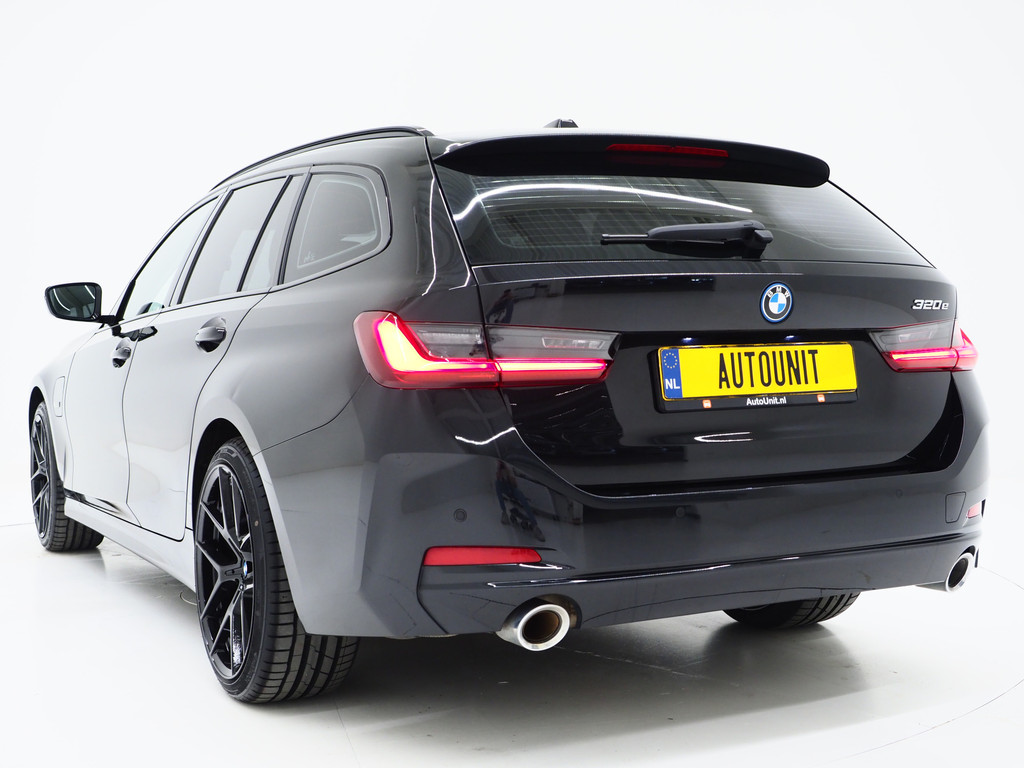 BMW 3 Serie Touring 320e LCI Shadow Line 2