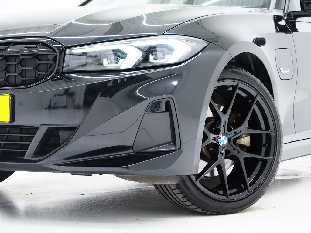 BMW 3 Serie Touring 320e LCI Shadow Line 41