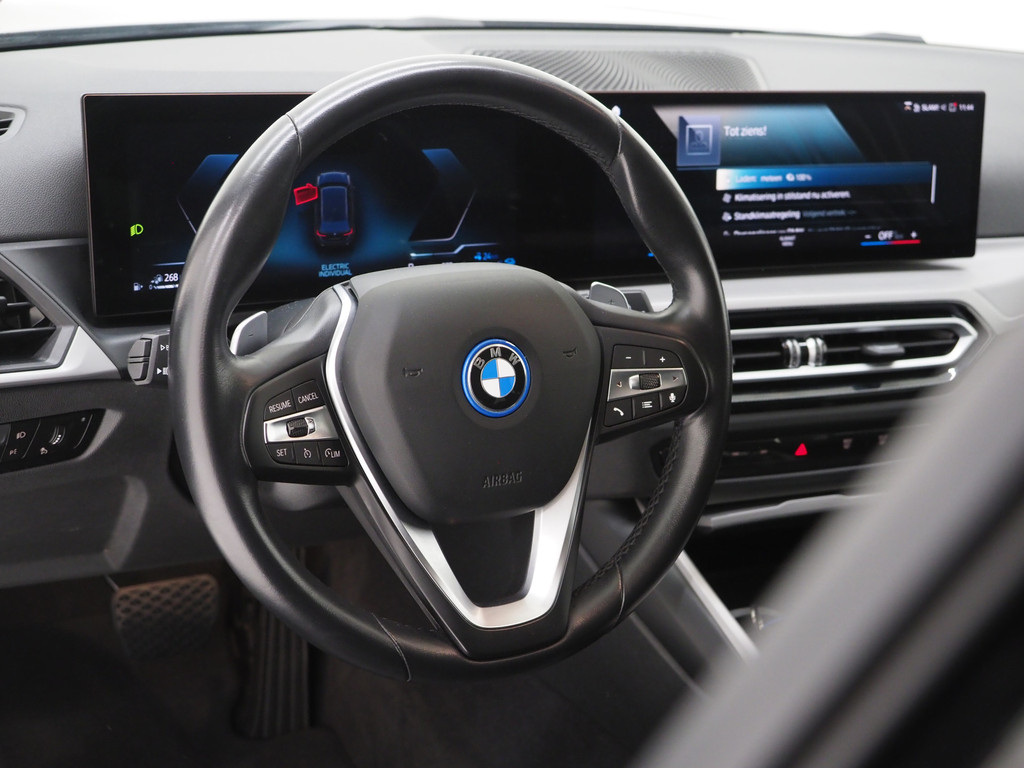 BMW 3 Serie Touring 320e LCI Shadow Line 51