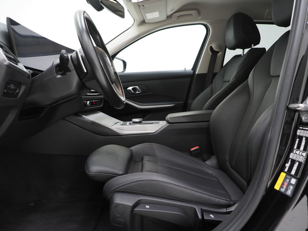 BMW 3 Serie Touring 320e LCI Shadow Line 48