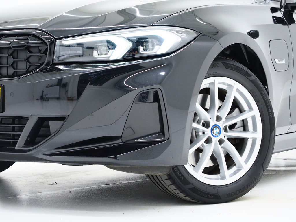 BMW 3 Serie Touring 320e LCI Shadow Line 5