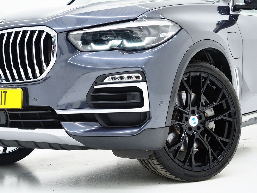 BMW X5 xDrive45e High Executive 5