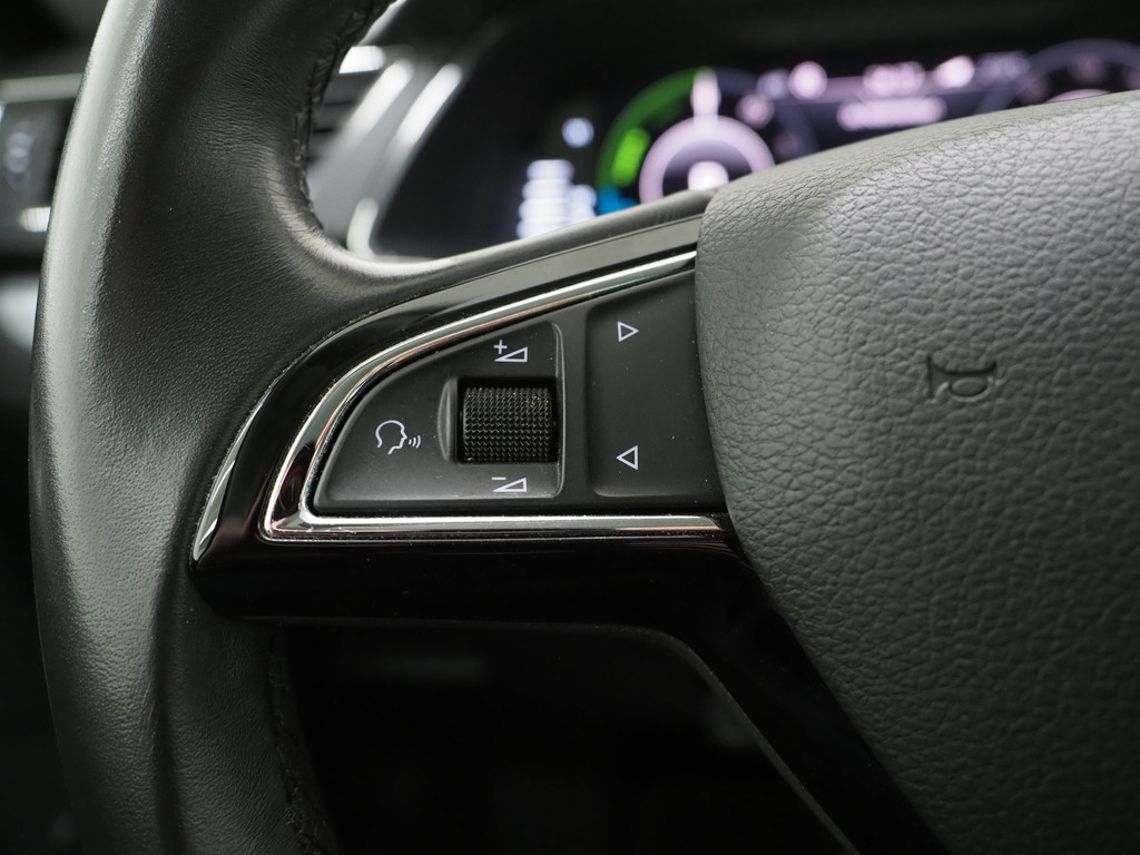 Škoda Superb Combi 1.4 TSI iV 218PK 21