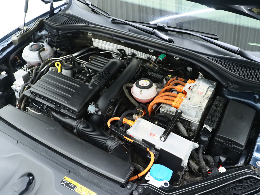 Škoda Superb Combi 1.4 TSI iV 218PK 42