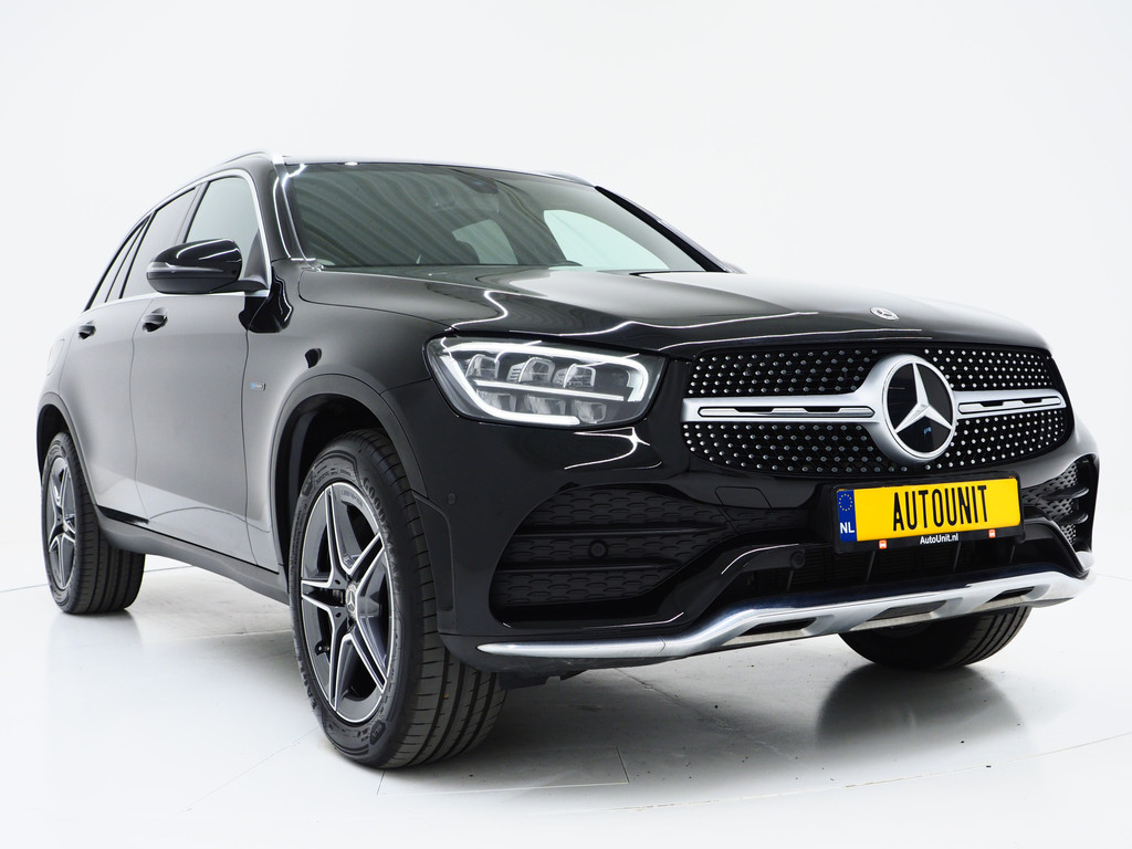 Mercedes-Benz GLC 300e 4MATIC AMG 10