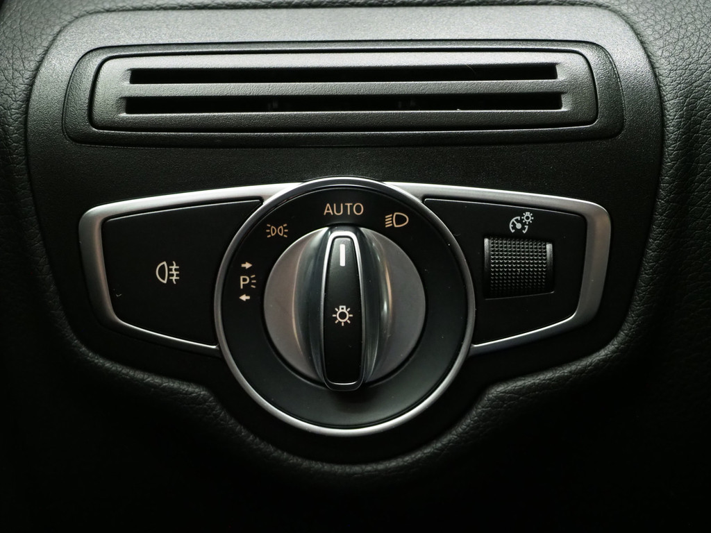 Mercedes-Benz GLC 300e 4MATIC AMG 55