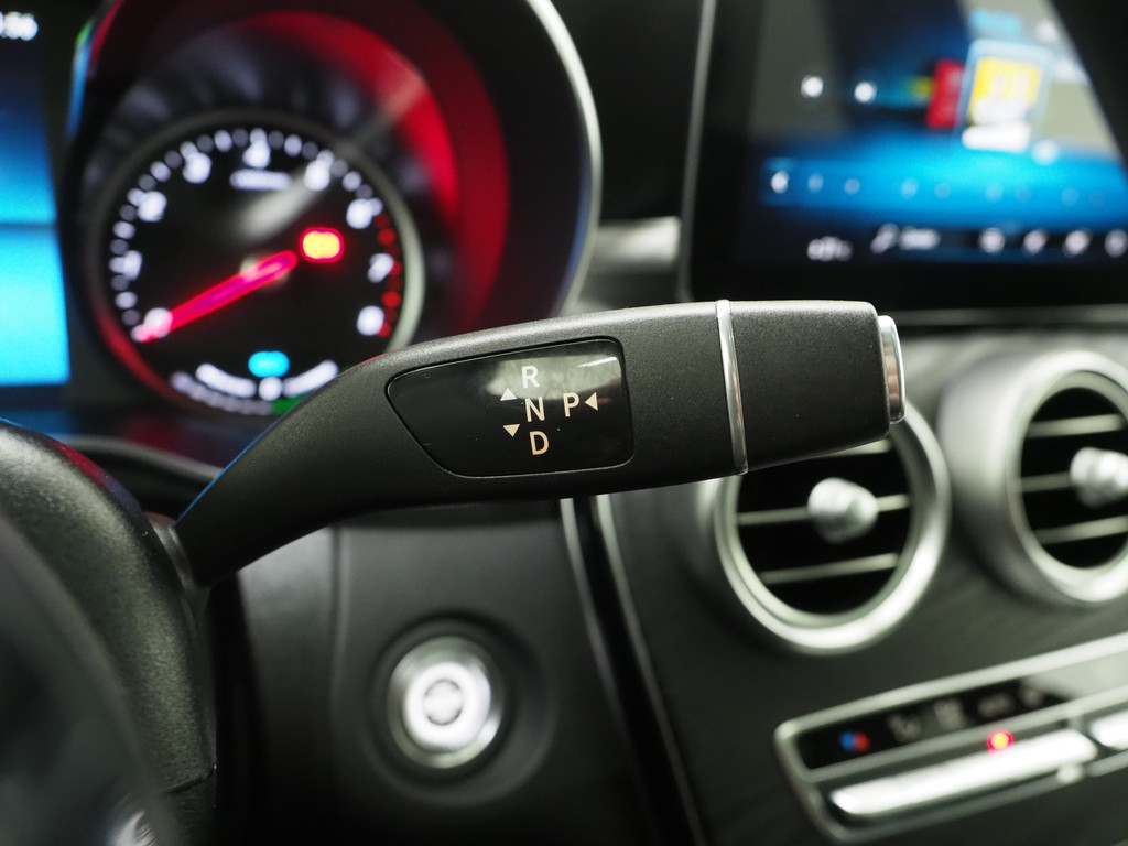 Mercedes-Benz GLC 300e 4MATIC AMG 59