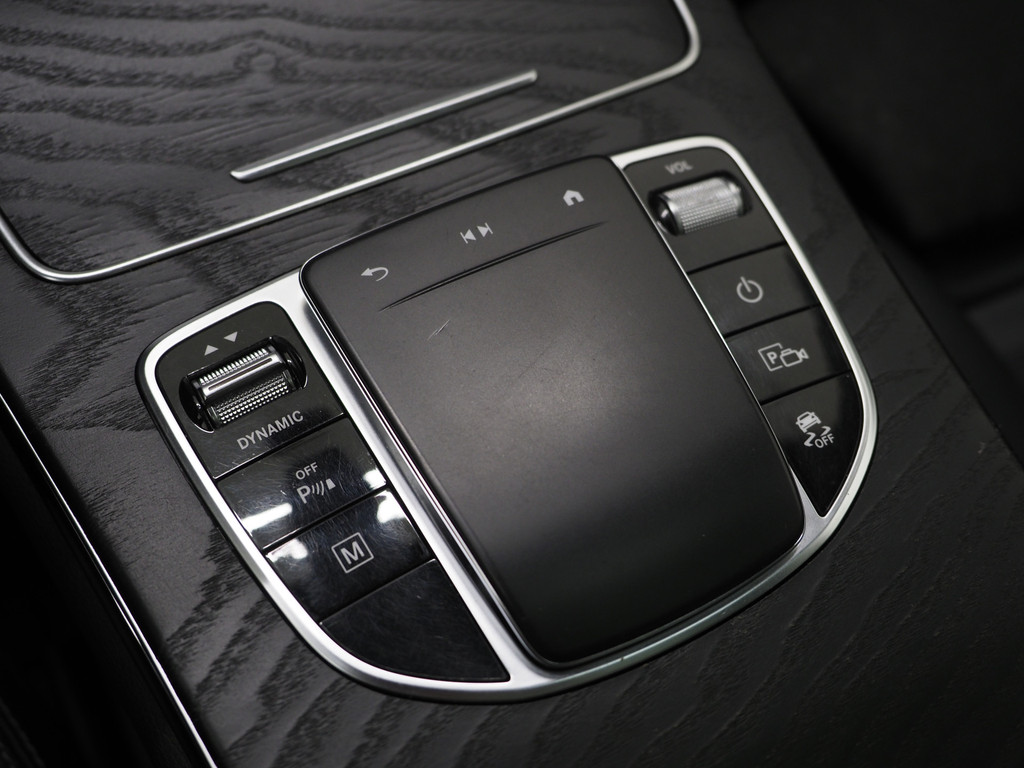 Mercedes-Benz GLC 300e 4MATIC AMG 65