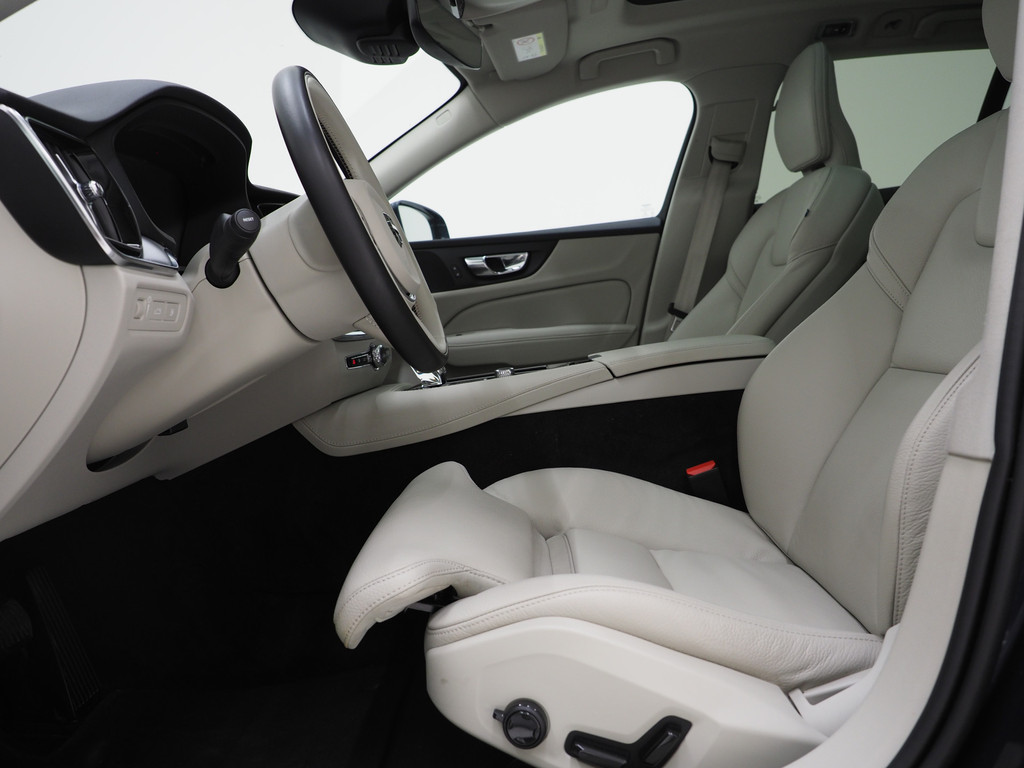 Volvo V60 2.0 T6 Twin Engine AWD Inscription 16