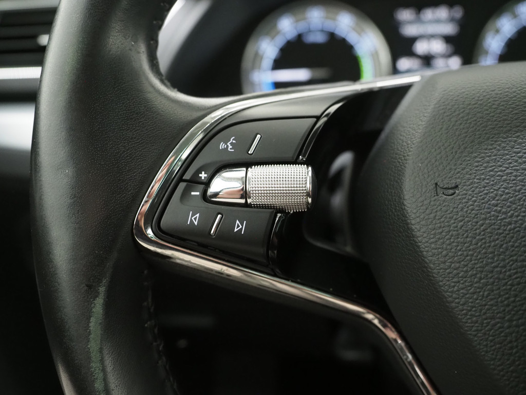 Škoda Superb Combi 1.4 TSI iV 218PK 20
