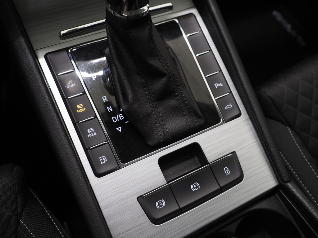 Škoda Superb Combi 1.4 TSI iV 218PK 30