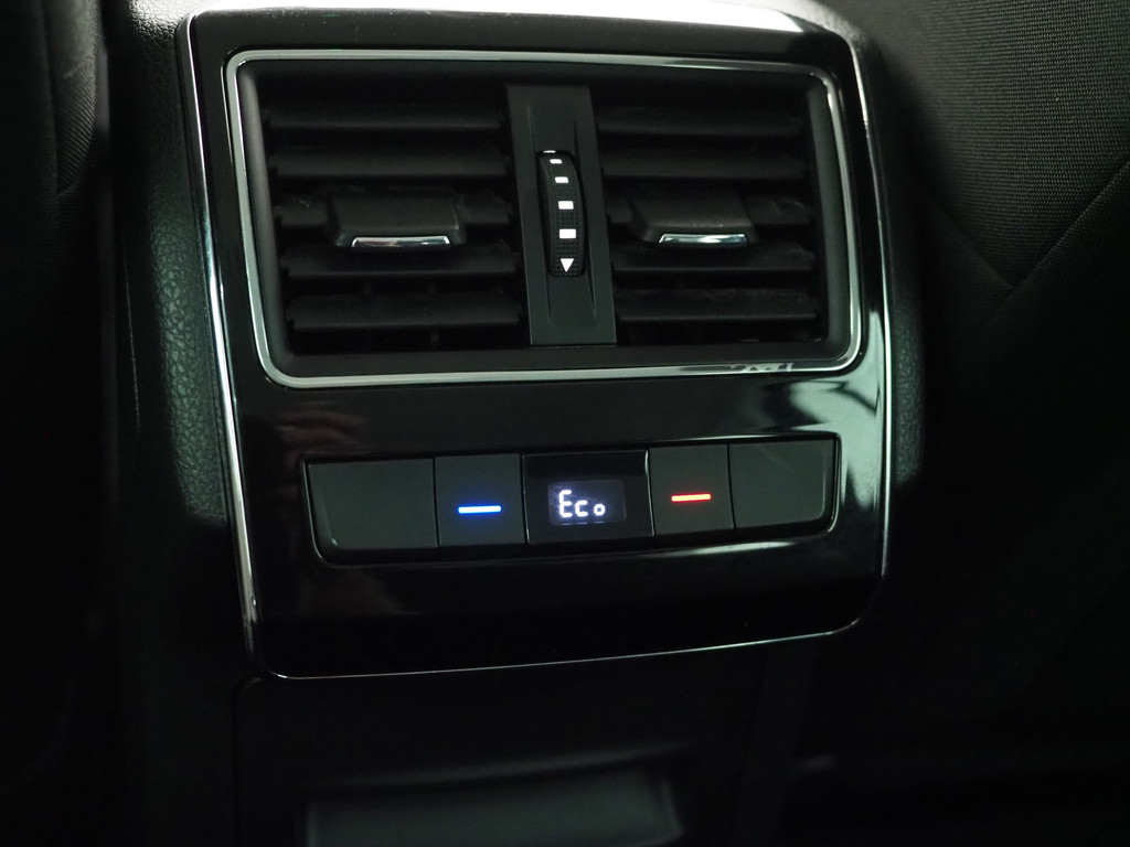 Škoda Superb Combi 1.4 TSI iV 218PK 32