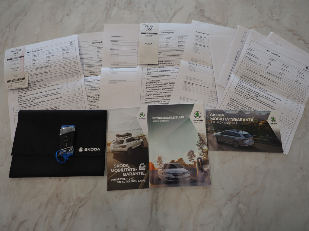 Škoda Superb Combi 1.4 TSI iV 218PK 44
