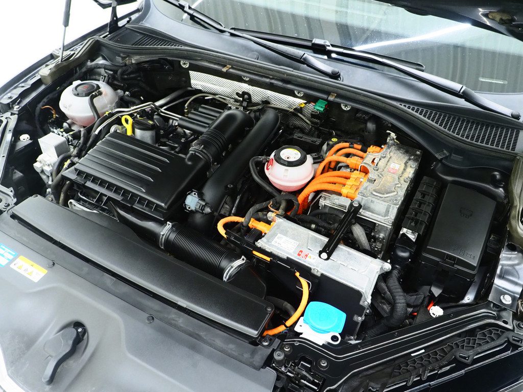 Škoda Superb Combi 1.4 TSI iV 218PK 6