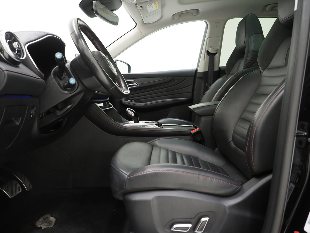 MG EHS 1.5 TGDI Luxury 16