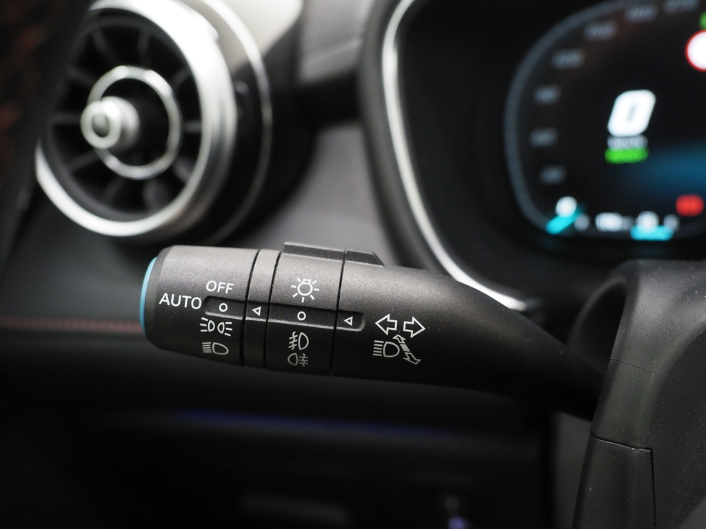 MG EHS 1.5 TGDI Luxury 60